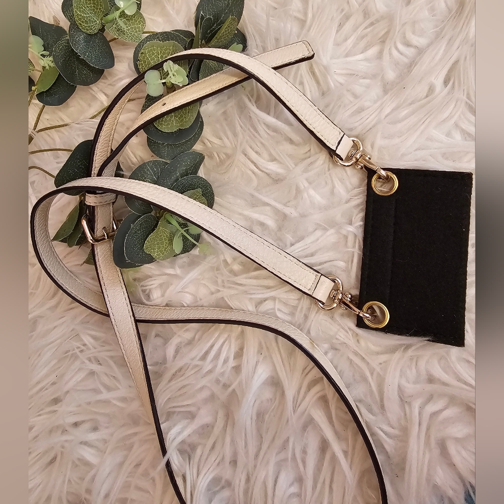 Gucci:RARE White & Silver Wallet w/ COA - Picture 13 of 15